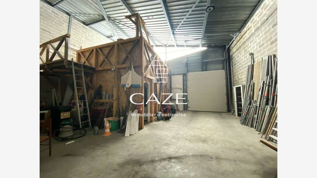 Local d'activité 250m² à vendre le Taillan Médoc