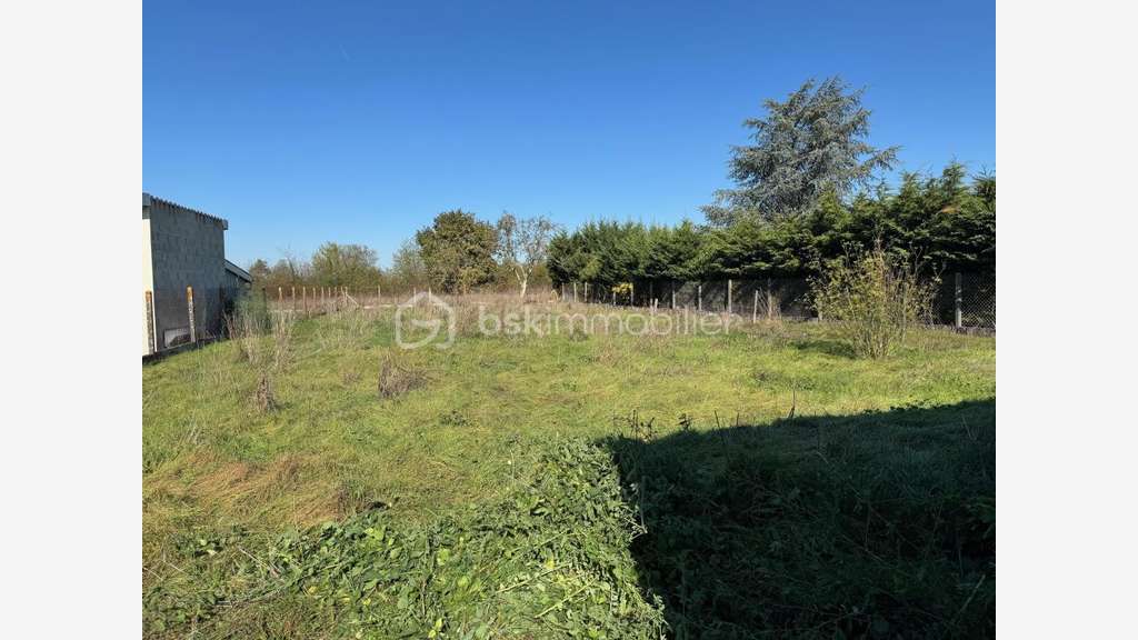 Vente entrepôt 100m² à Artigues de Lussac