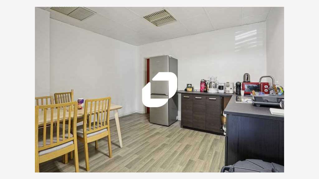 Vente Local d'activité 1220m² Lisses