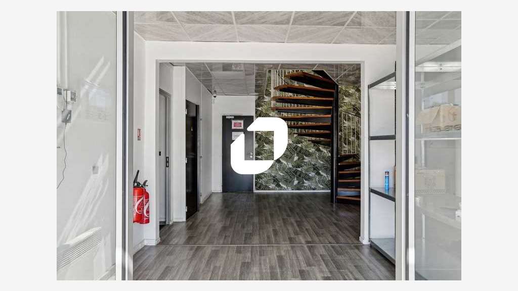 Vente Local d'activité 1220m² Lisses