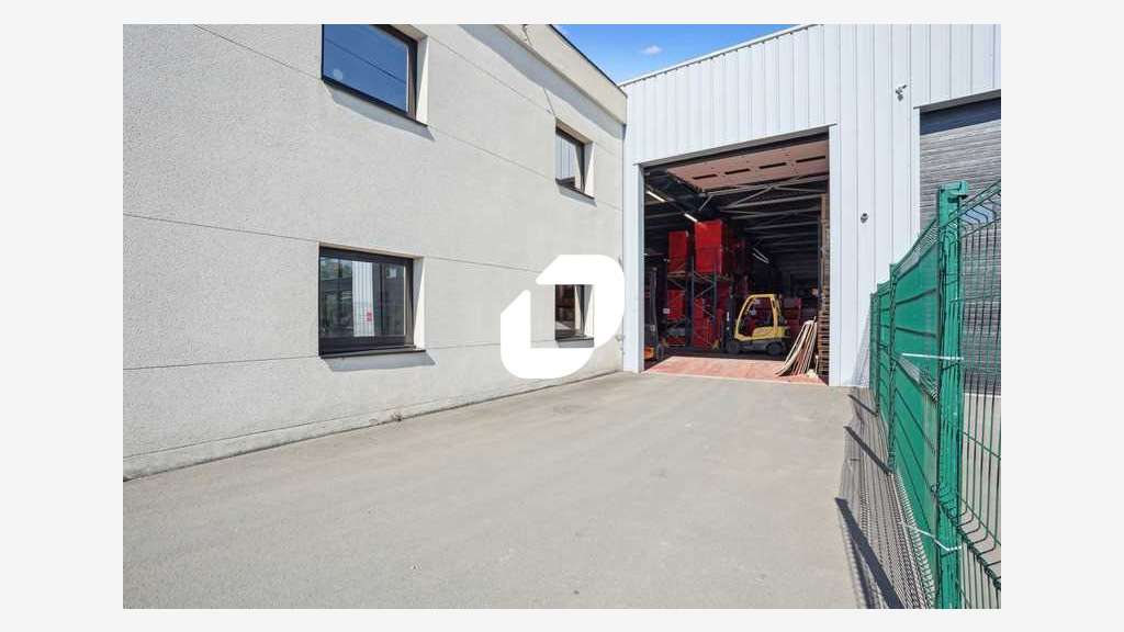 Vente Local d'activité 1220m² Lisses