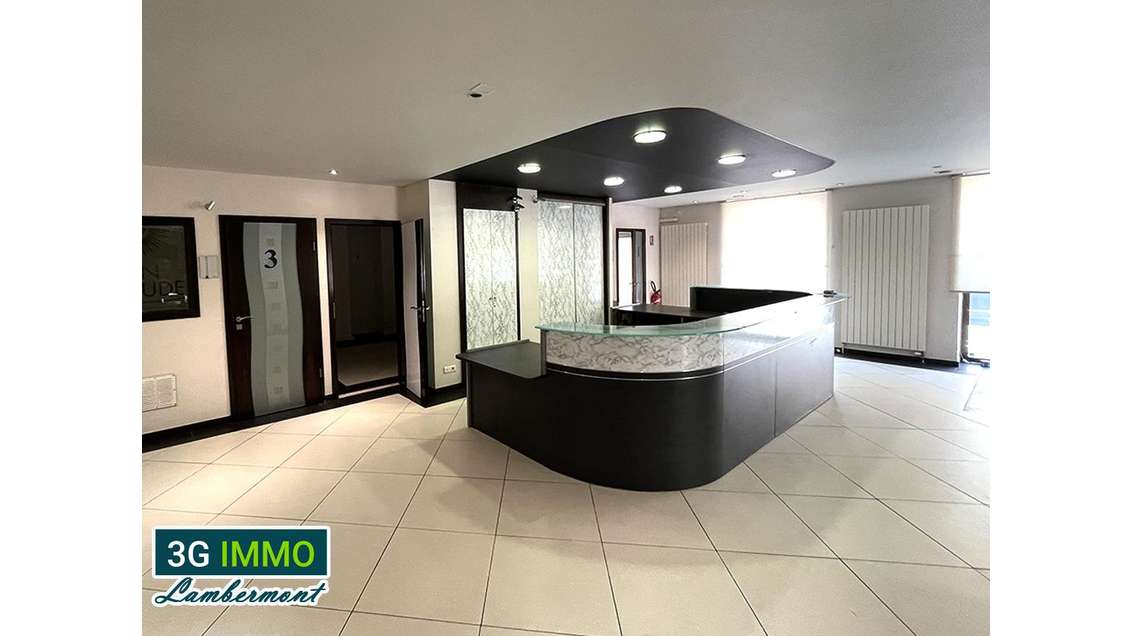 Vente local commercial 241m² centre Longwy-Haut