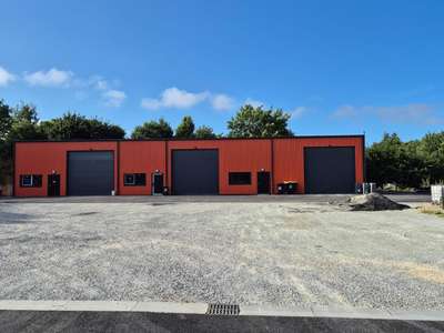 Vente entrepôt récent 150m² à Lorient Nord Cléguer