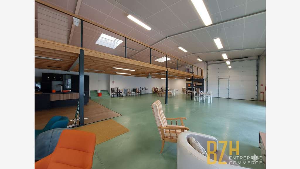 AV local d'activité 570m² entre Baud et Languidic