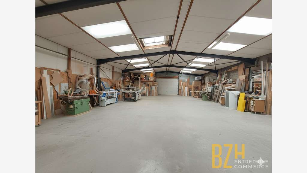 AV local d'activité 570m² entre Baud et Languidic