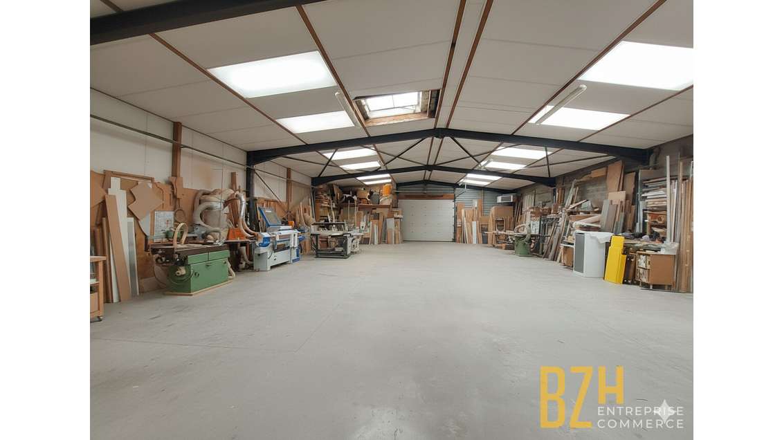 AV local d'activité 570m² entre Baud et Languidic