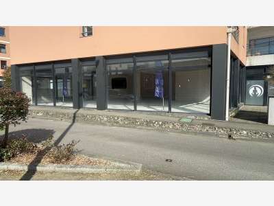 Vente local 170m² bel emplacement à Loudéac centre