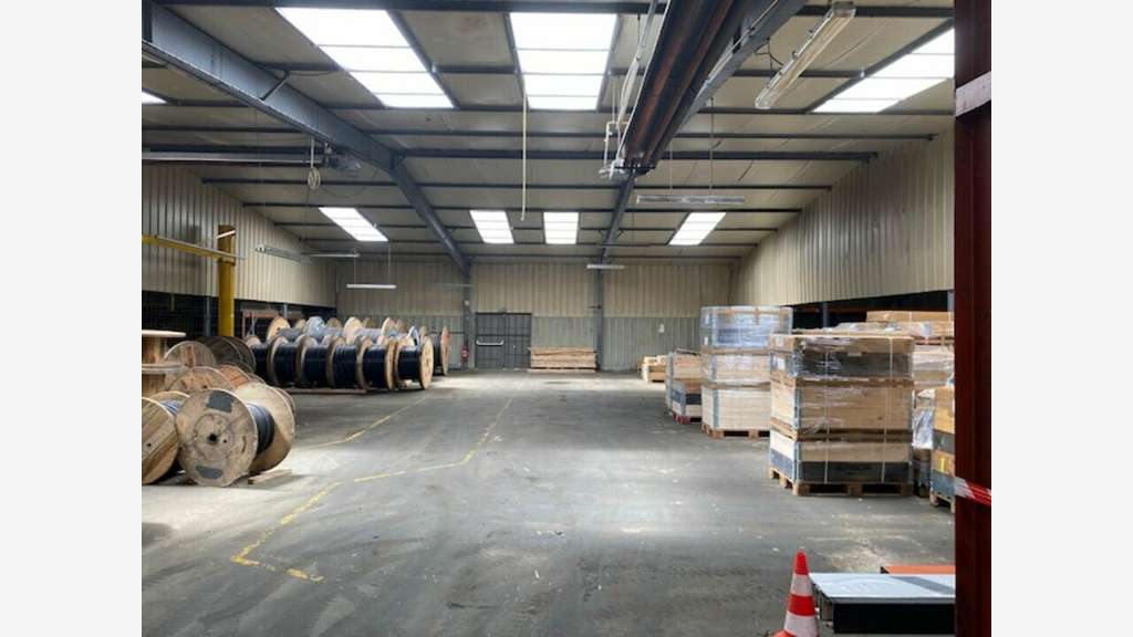Local d'activité atelier 3000m² à vendre à Luçon