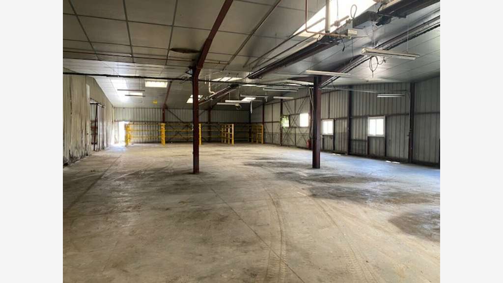 Local d'activité atelier 3000m² à vendre à Luçon