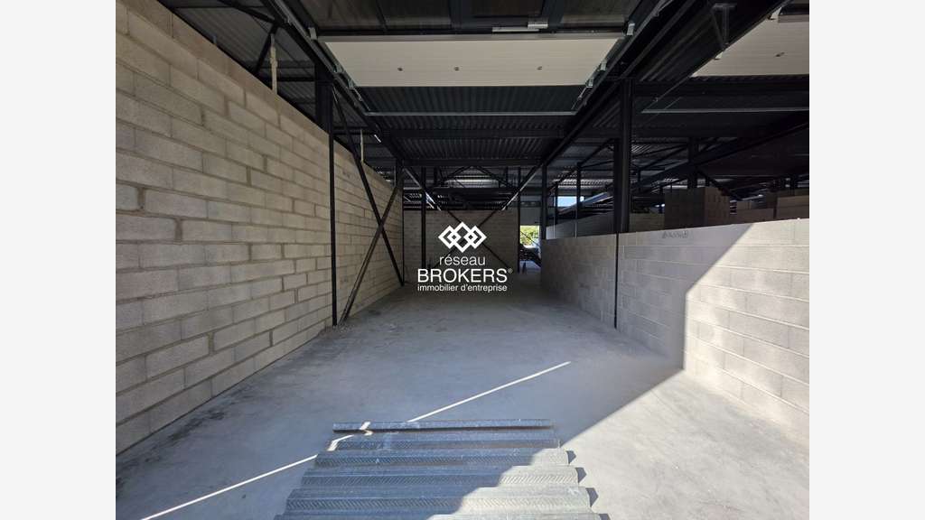 Local d'activité en VEFA 116m² à vendre à Lunel