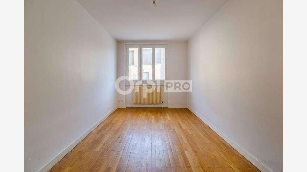 LOCAL PROFESSIONNEL A VENDRE - 36.60 m² - LYON 6