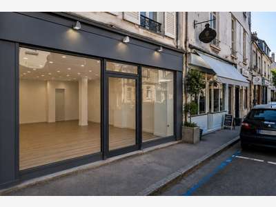 Murs commerciaux 78m² empl n°1 coeur Sainte Savine
