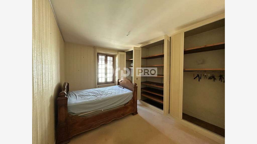 A vendre ensemble immobilier 357m² à Magnac Bourg
