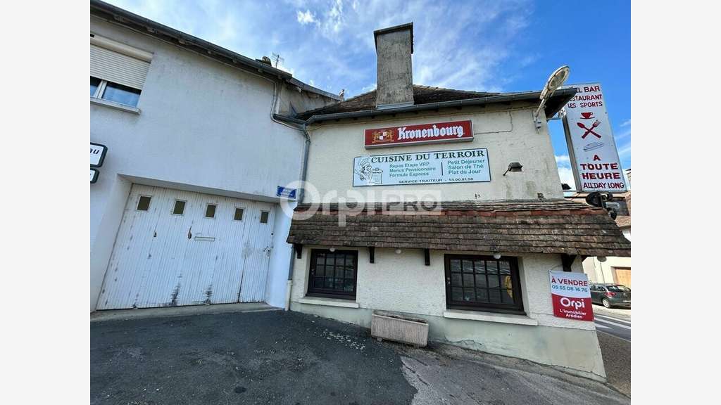 A vendre ensemble immobilier 357m² à Magnac Bourg