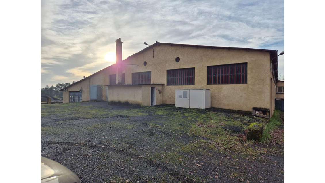 Vente local d'activité 2100m² Malemort en Corrèze