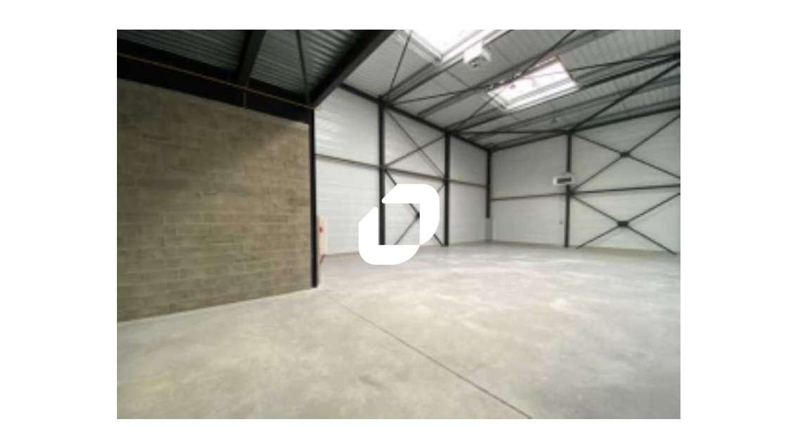 Vente Local d'activité 1301m² Marines