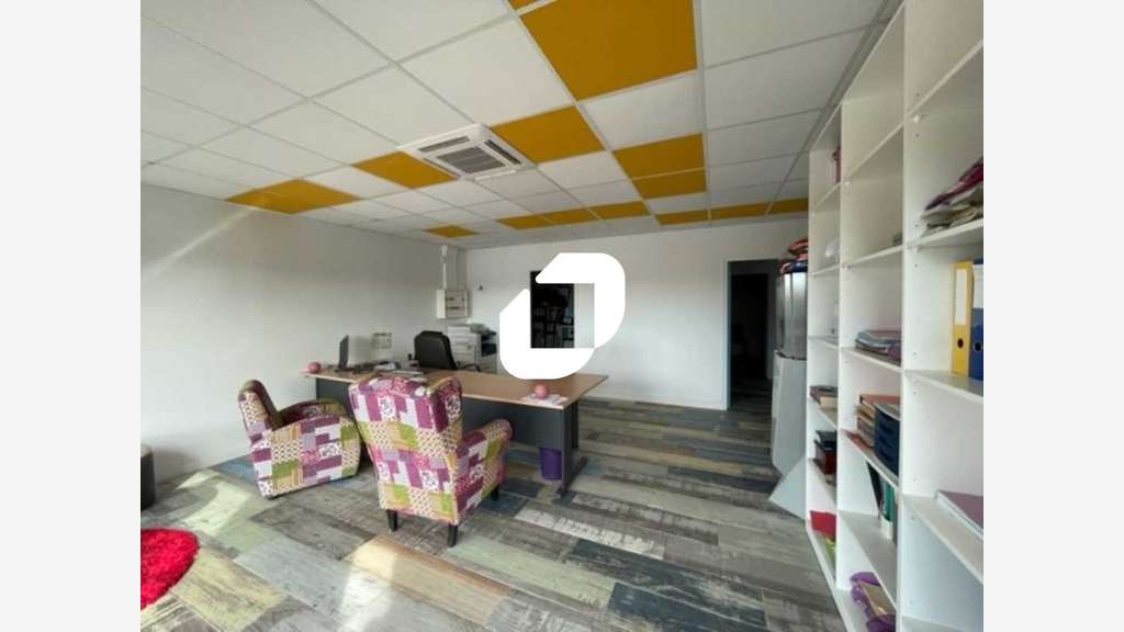 Vente Local d'activité 1259m² Marines