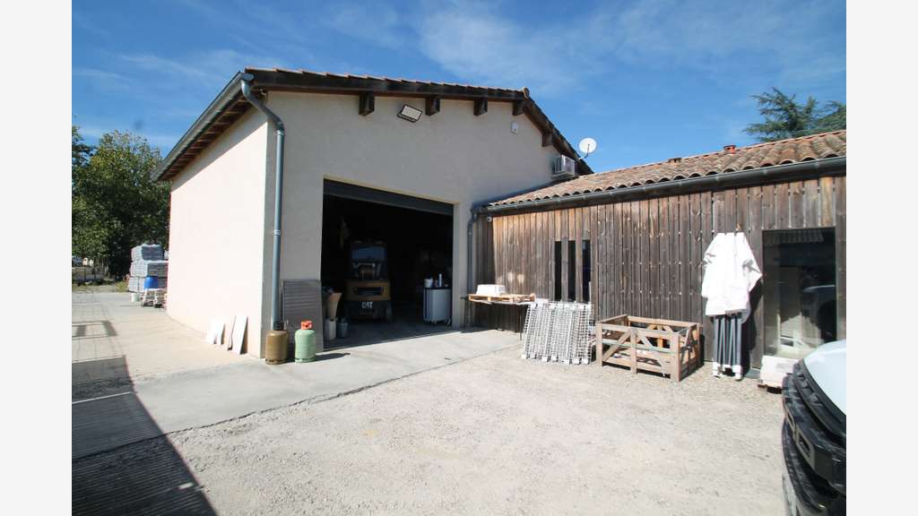 À vendre local professionnel 184m² prox Marmande