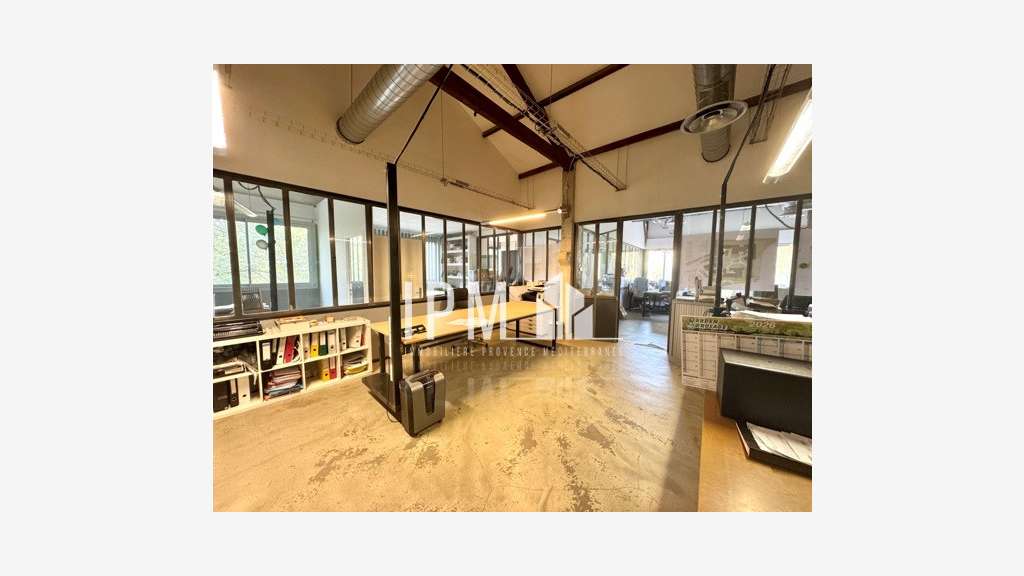 Local d'activités 508m² à vendre 13011 Marseille