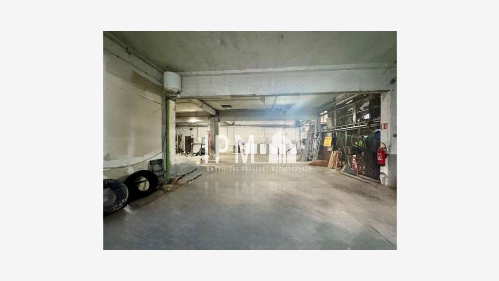 Local d'activités 508m² à vendre 13011 Marseille