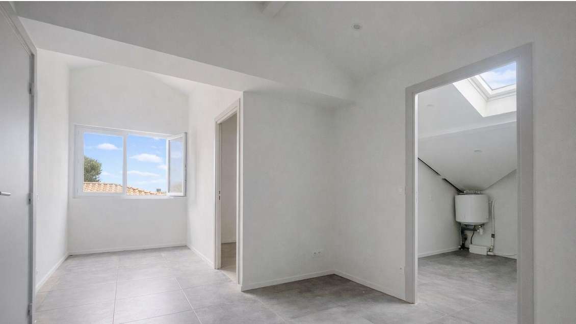 Vente local d'activités de 61m² à Marseille 13012