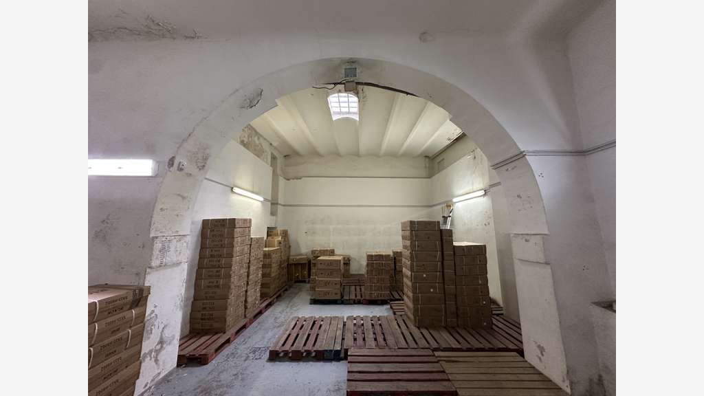 A vendre local d'activités 225m² Marseille