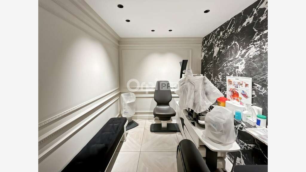 Cède centre médical 198m² empl N°1 Marseille 13006