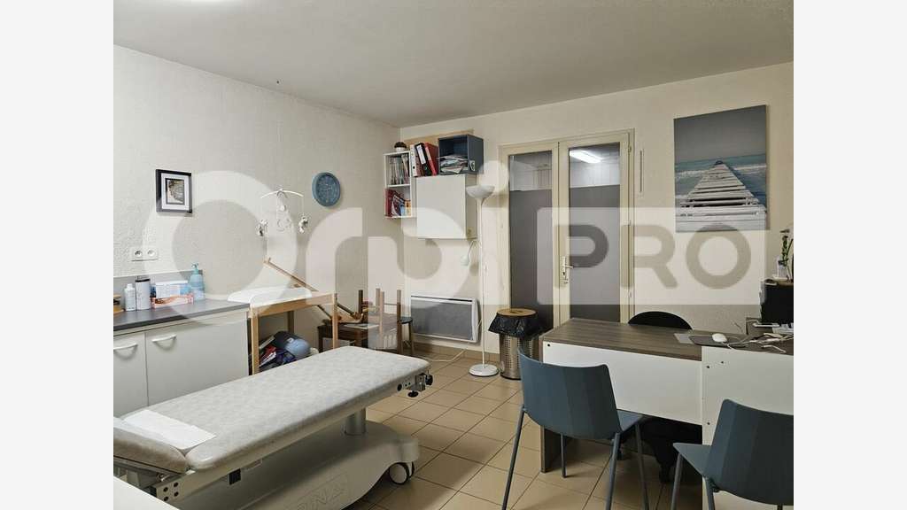 Vente local médical de 119m² à Martillac centre