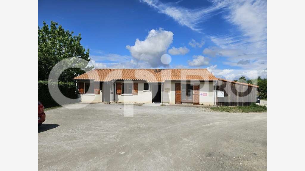 Vente local médical de 119m² à Martillac centre