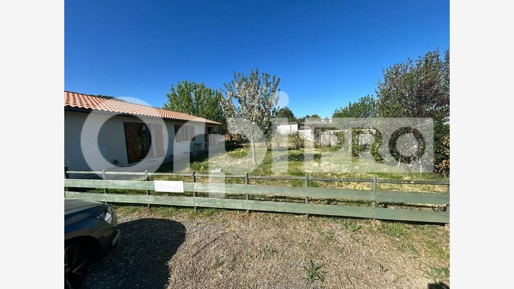 Vente local médical de 119m² à Martillac centre