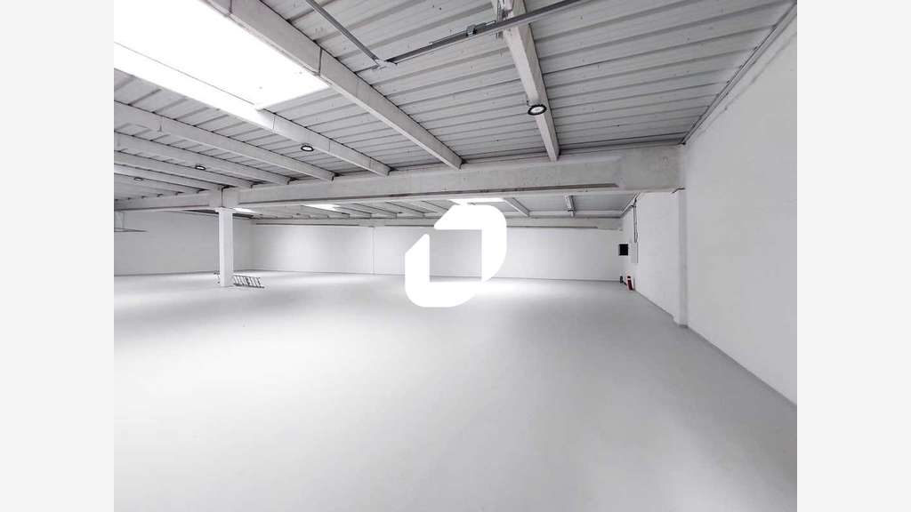 Vente Local d'activité 980m² Maurepas