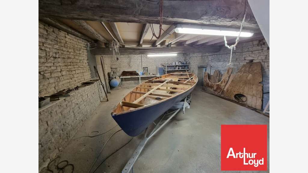 Local d'activité à vendre 482m² à Mauzé