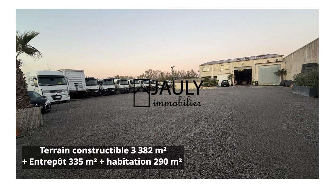 A vendre entrepôt 625m² terrain 3382m² à Penchard