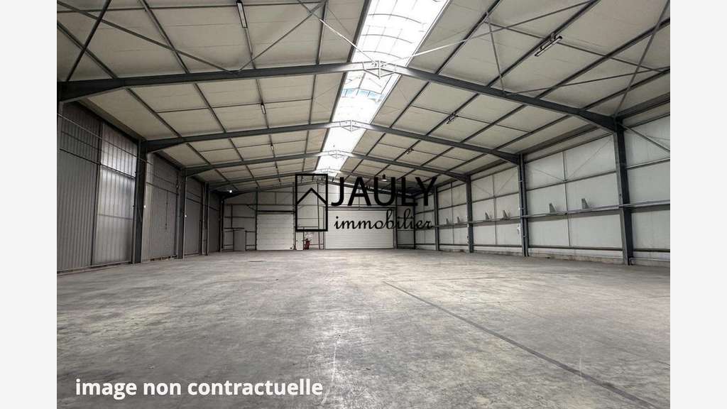 AV complexe logistique 6825m² à Meaux ZI dynamique