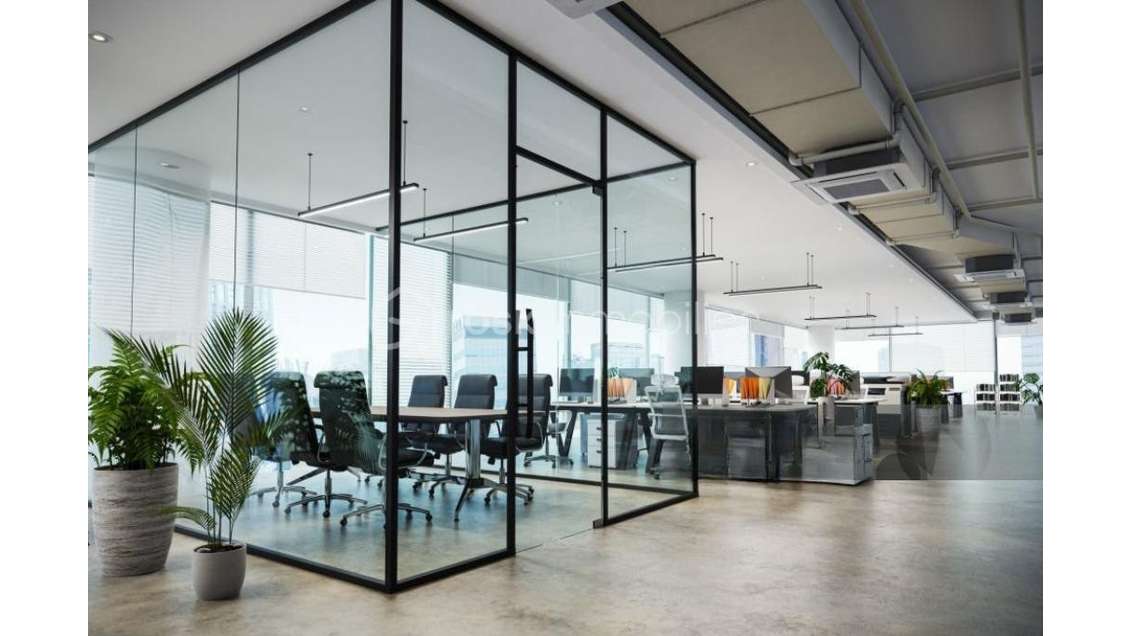 AV local d'activités 107m² au 1er étage à Meythet