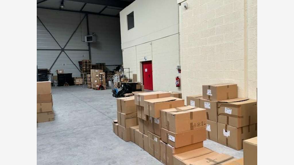 Bâtiment d'activité 1200m² à vendre à Migennes