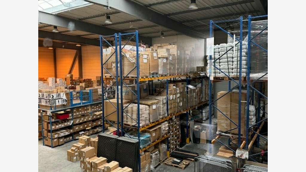 Bâtiment d'activité 1200m² à vendre à Migennes