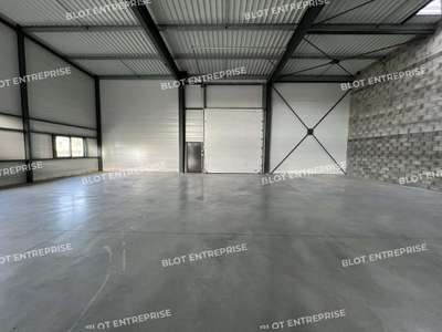 AV cellule activités 1305m² Montauban-de-Bretagne