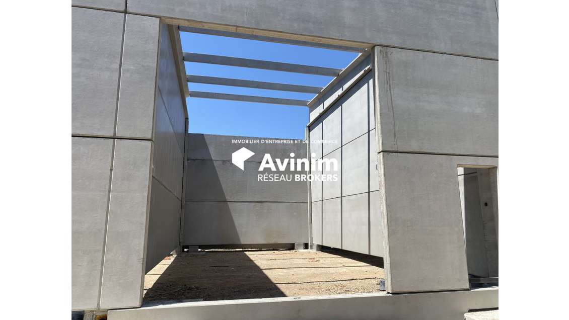 Local professionnel neuf de 109 m² a Montauroux