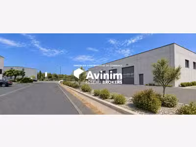 Local professionnel Neuf de 723 m² a Montauroux