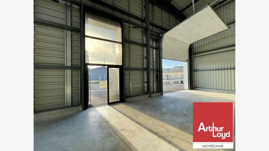 Cède locaux d'activité de 661m² à Montélimar Nord