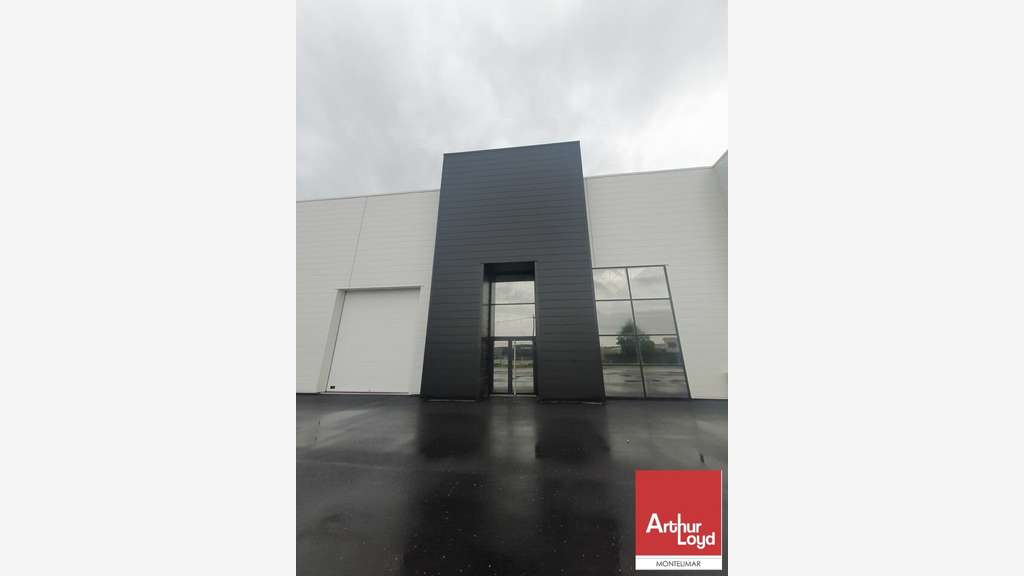 Cède locaux d'activité de 661m² à Montélimar Nord