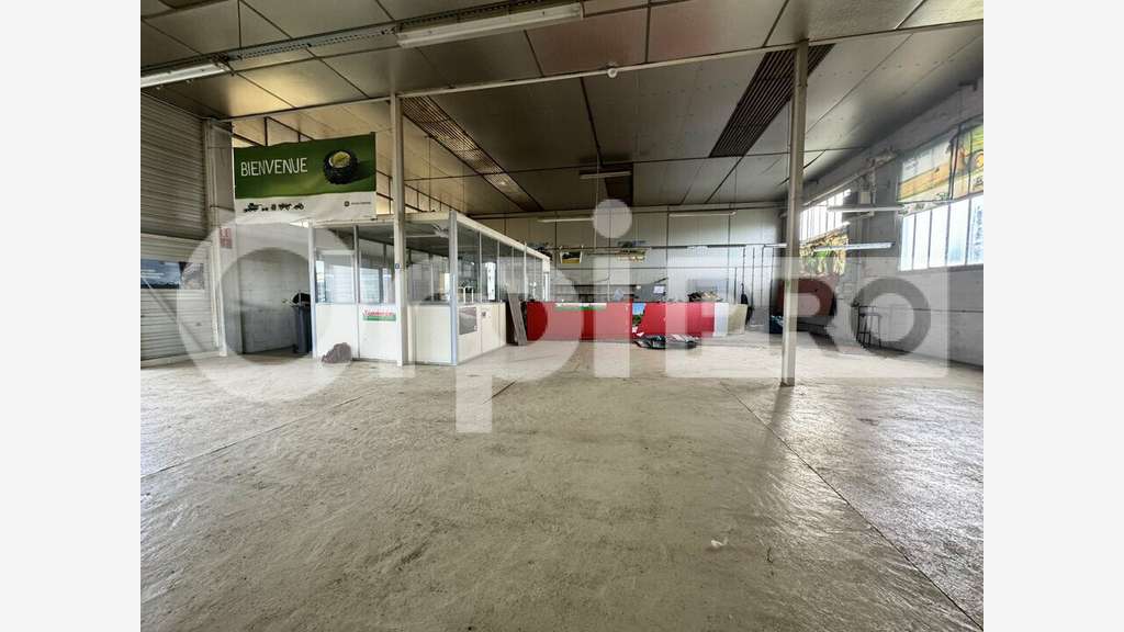 Local d'activité de 572m² à vendre à Montluçon