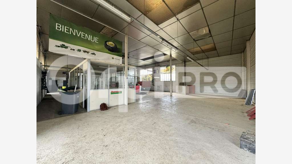 Local d'activité de 572m² à vendre à Montluçon