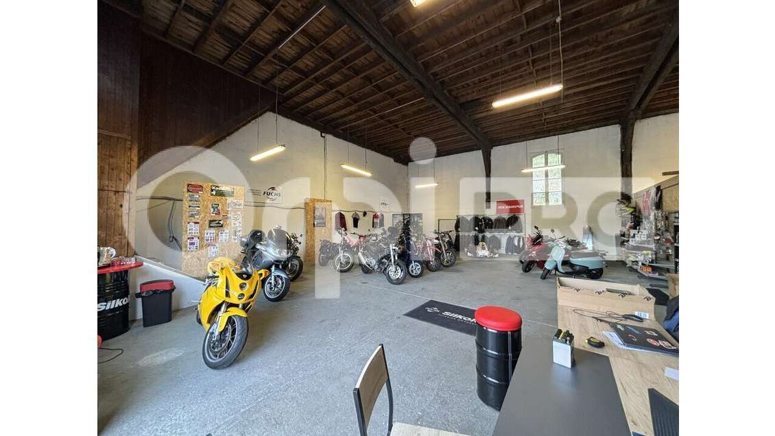 MONTLUCON - LOCAL D'ACTIVITE à vendre