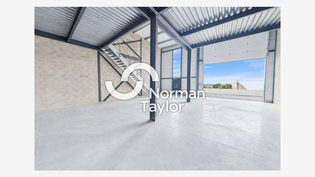 Local d'activité 246m² à vendre à Montpellier 