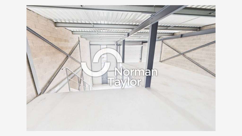 Local d'activité 246m² à vendre à Montpellier 