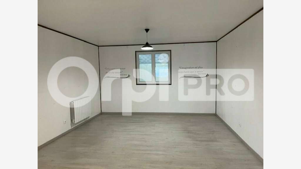 Local d'activité occupé 330m² à vendre à Nangis