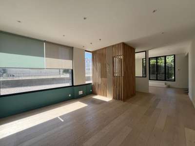 Vente murs commerciaux rénovés 105m² à Nantes