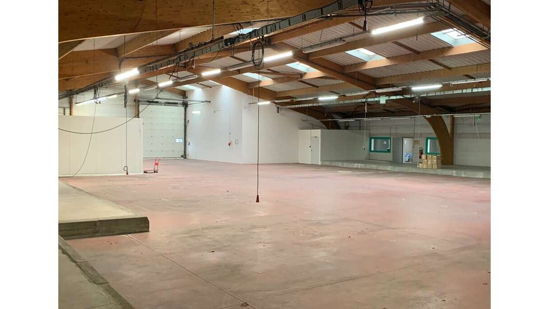 Local d'activités 1812m² à vendre à Nersac RN141